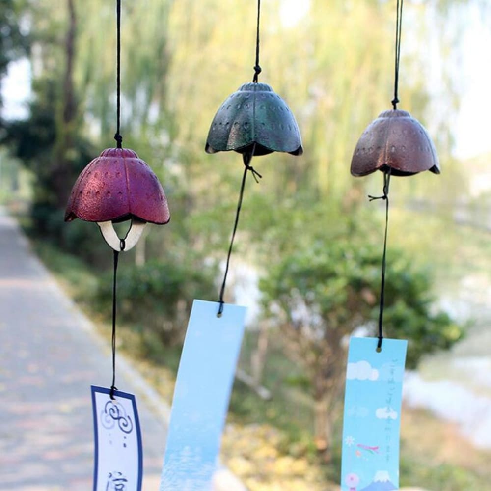 https://cdn.shopify.com/s/files/1/0059/2887/8191/products/3-wind-bells-kaede-outdoor-my-japanese-home_526.jpg?v=1571710612