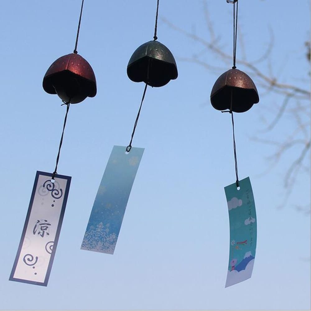 https://cdn.shopify.com/s/files/1/0059/2887/8191/products/3-wind-bells-kaede-outdoor-my-japanese-home_862.jpg?v=1571710612