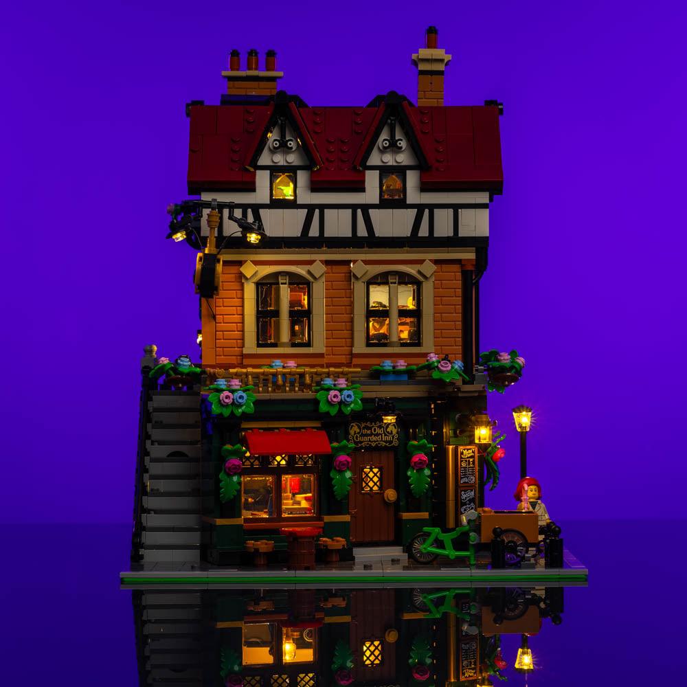 https://cdn.shopify.com/s/files/1/0743/8945/5069/files/puzzloria-2-0-light-kit-default-title-lmb-2-0-light-kit-for-lego-tudor-corner-10350-43786449223901.jpg?v=1745181568