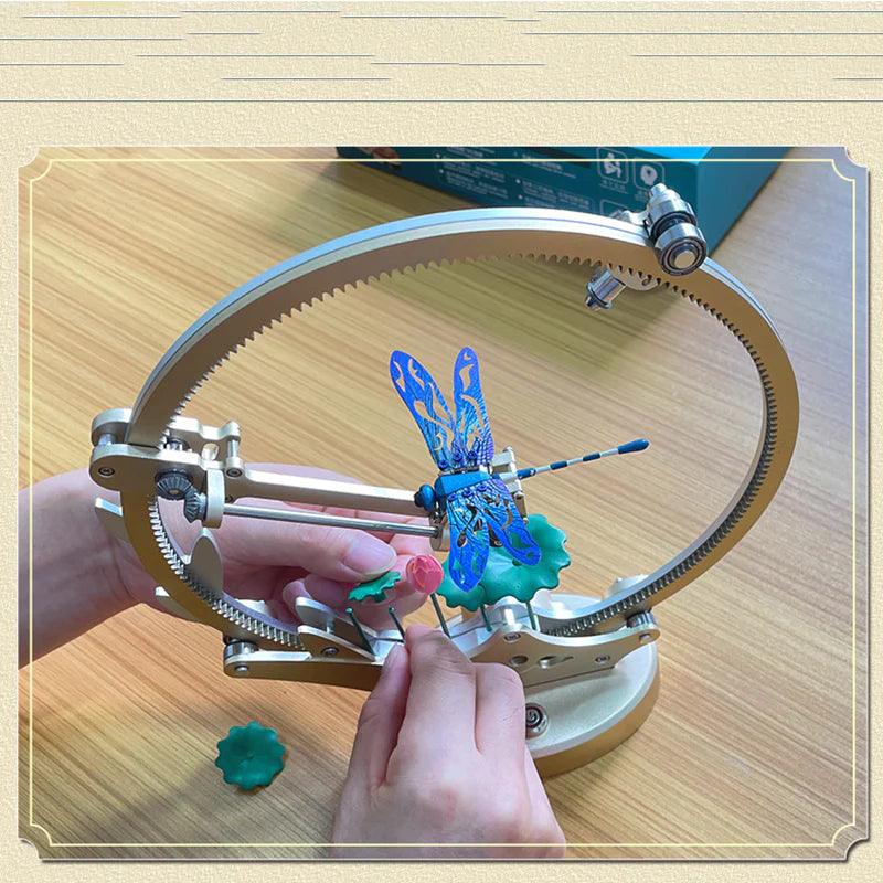 https://cdn.shopify.com/s/files/1/0743/8945/5069/files/puzzloria-3d-metal-mechanical-movable-dragonfly-puzzle-model-kit-for-adults-and-kids_2.webp?v=1747694278
