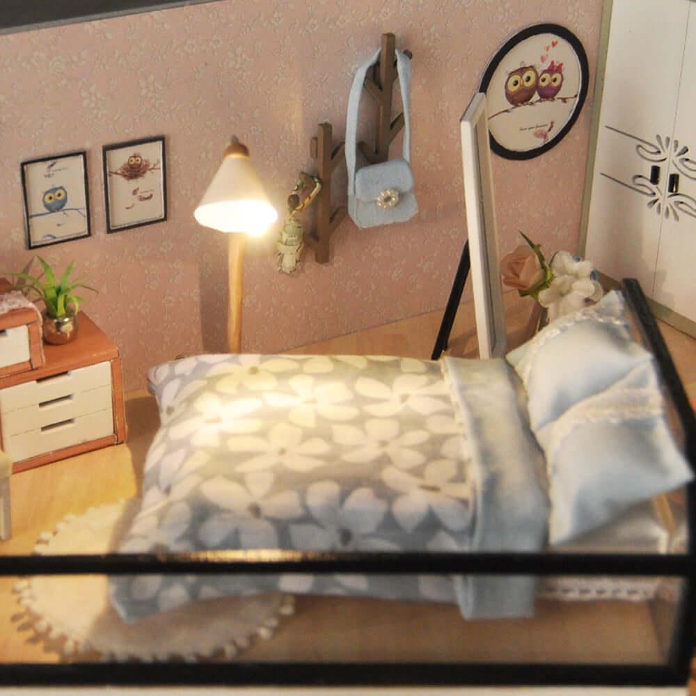 https://cdn.shopify.com/s/files/1/0743/8945/5069/files/puzzloria-diy-miniature-default-title-puzzloria-diy-dollhouse-kit-yuko-microdream-43347915374813.jpg?v=1745185895