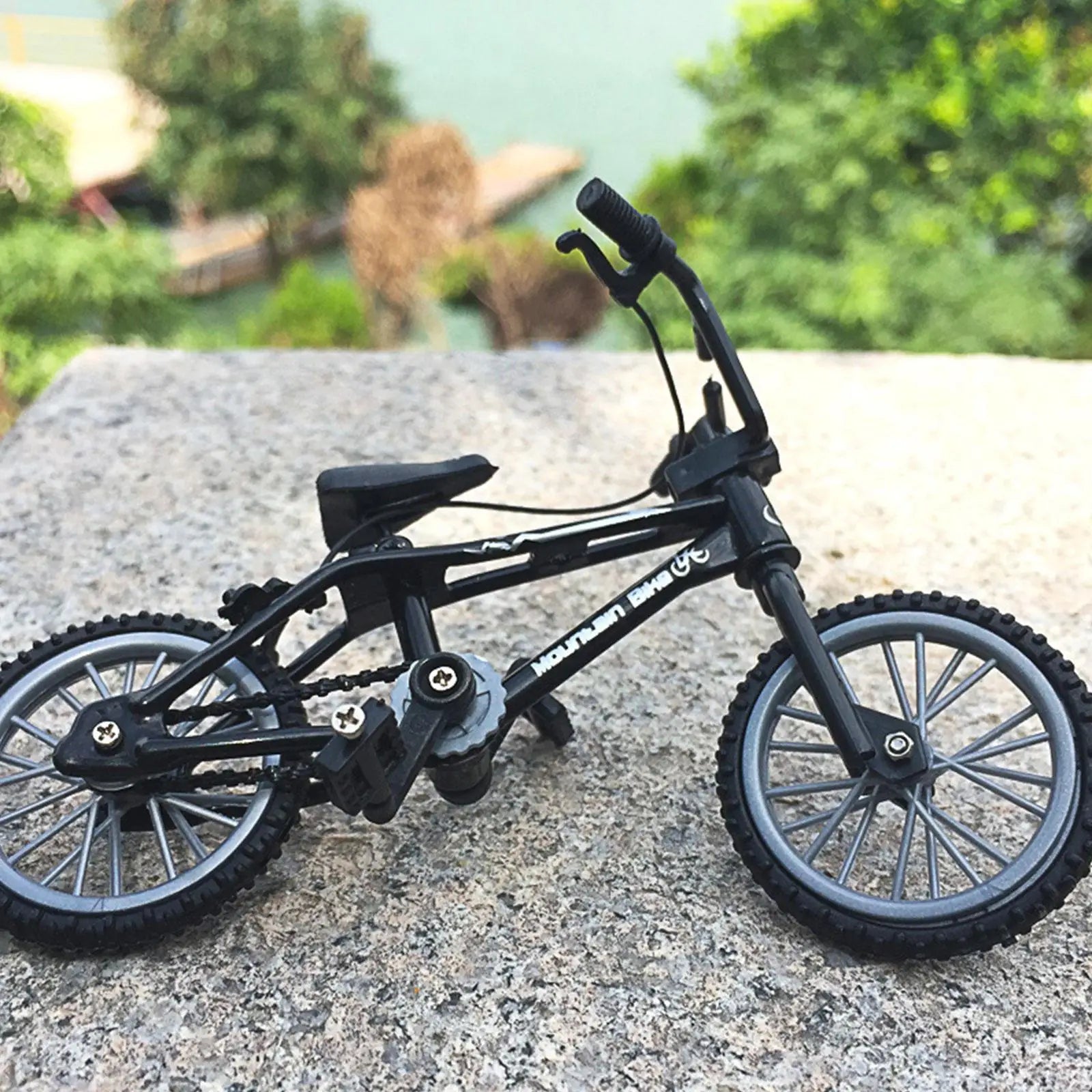 https://cdn.shopify.com/s/files/1/0743/8945/5069/files/puzzloria-finger-bmx-bike-mini-alloy-model-13.webp?v=1764121415