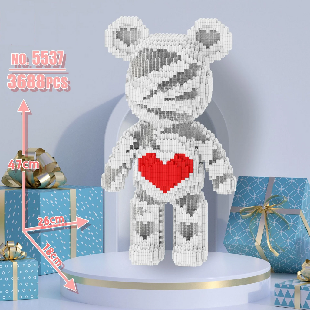 https://cdn.shopify.com/s/files/1/0743/8945/5069/files/puzzloria-oversized-bear-character-diy-building-block-set-5.png?v=1754070762